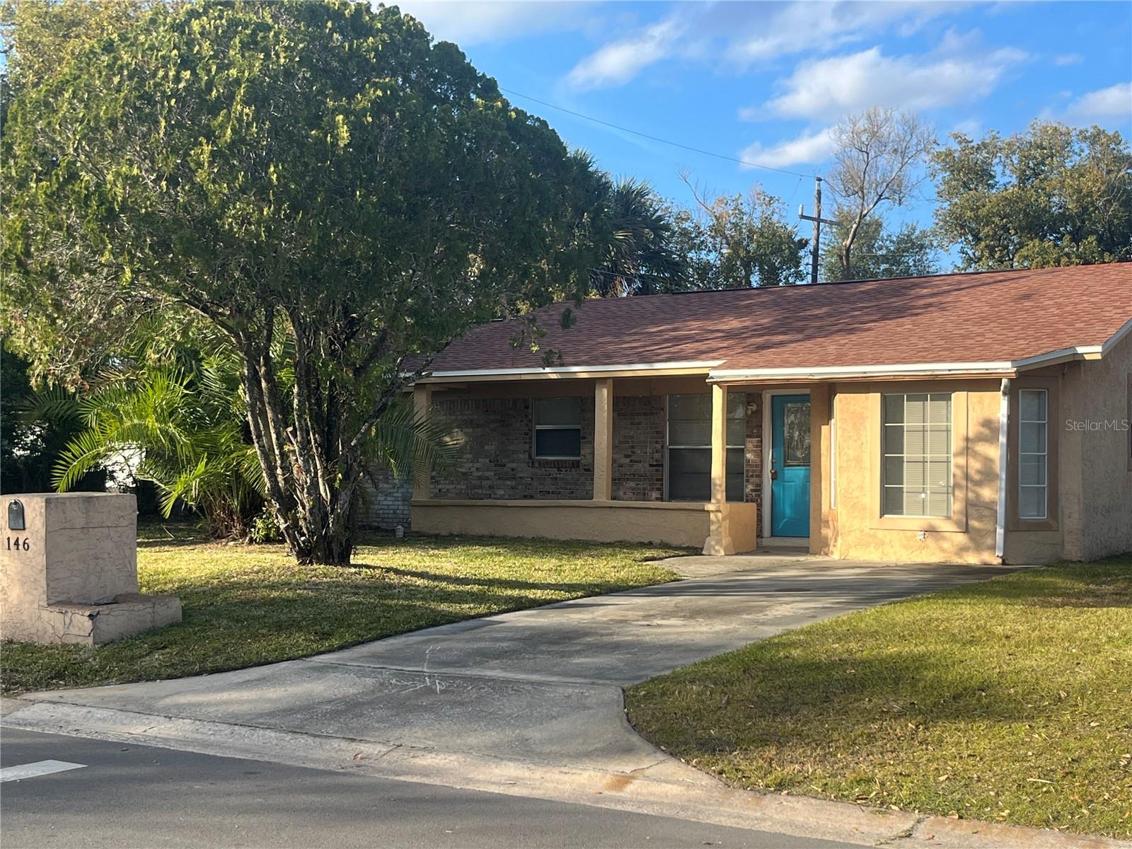ACADEMY MANOR UNIT 01 - Residential Lease