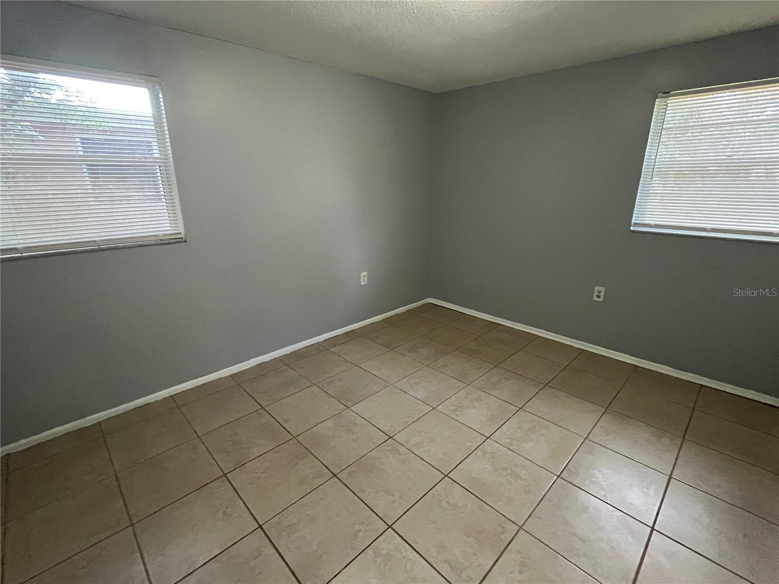 ACADEMY MANOR UNIT 01 - Residential Lease