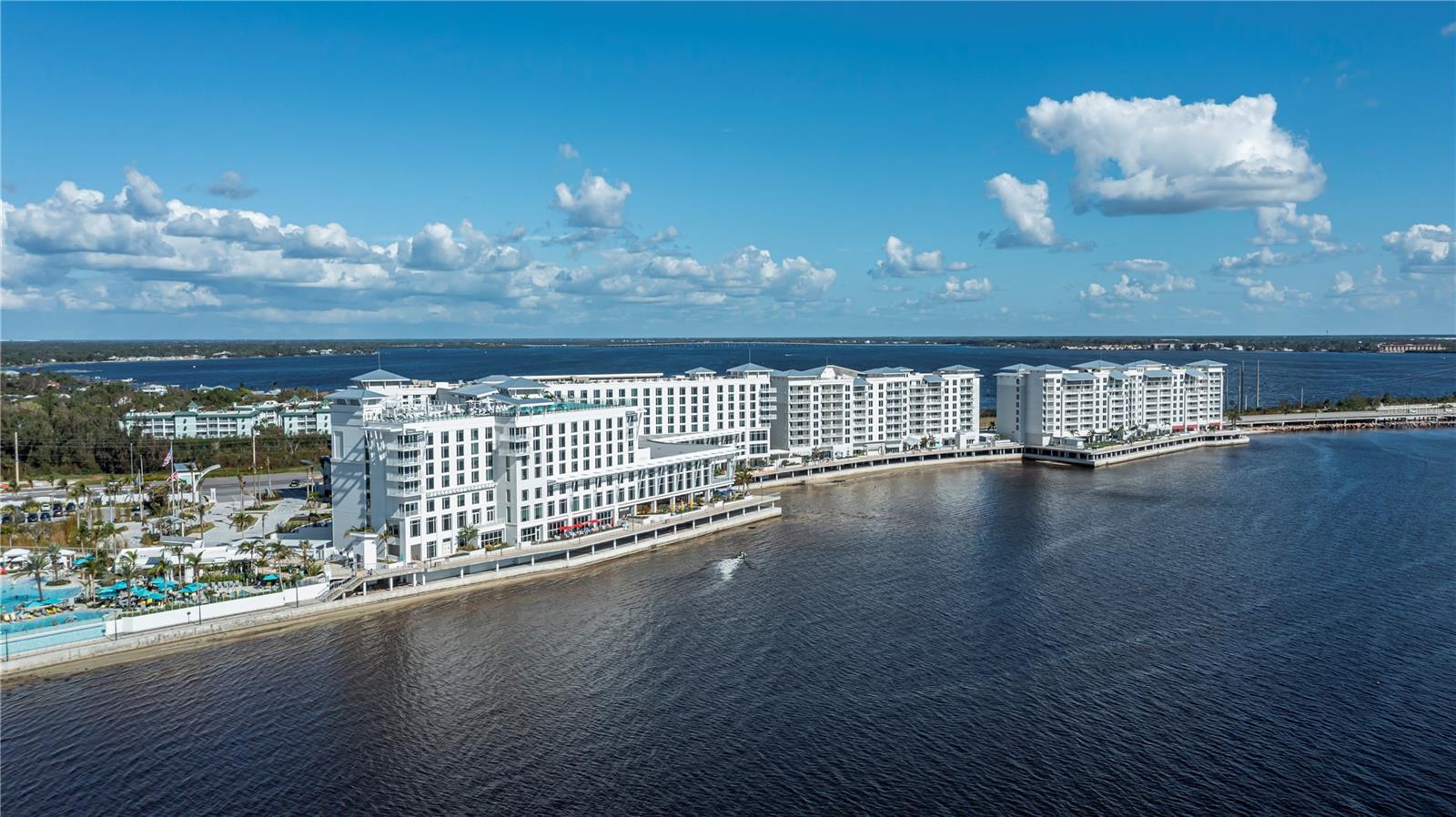 CHARLOTTE PARK - Land