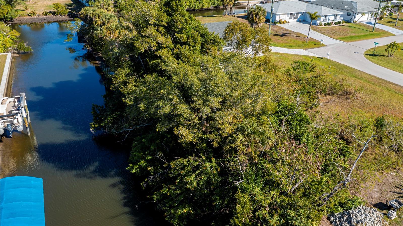 CHARLOTTE PARK - Land