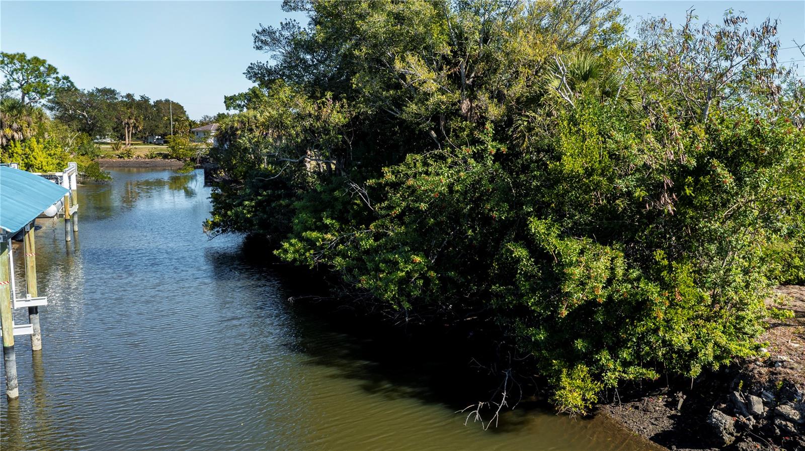 CHARLOTTE PARK - Land