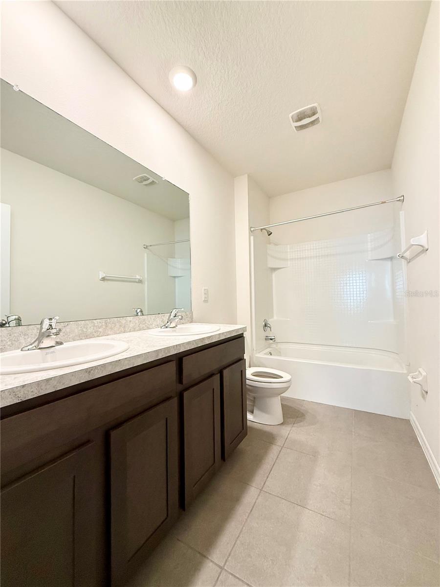 MIRADA (LAGOON COMMUNITY) - Residential Lease