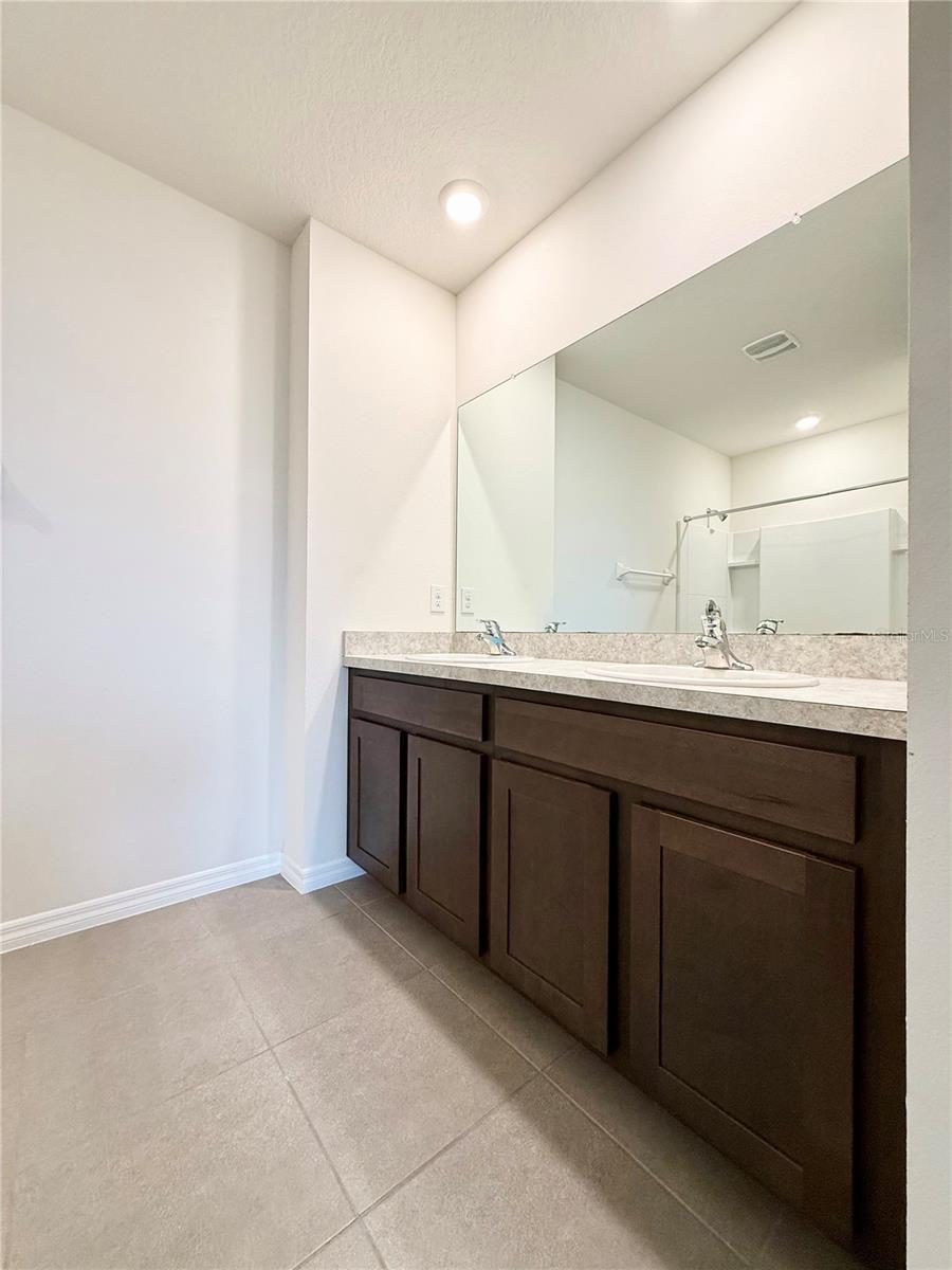 MIRADA (LAGOON COMMUNITY) - Residential Lease