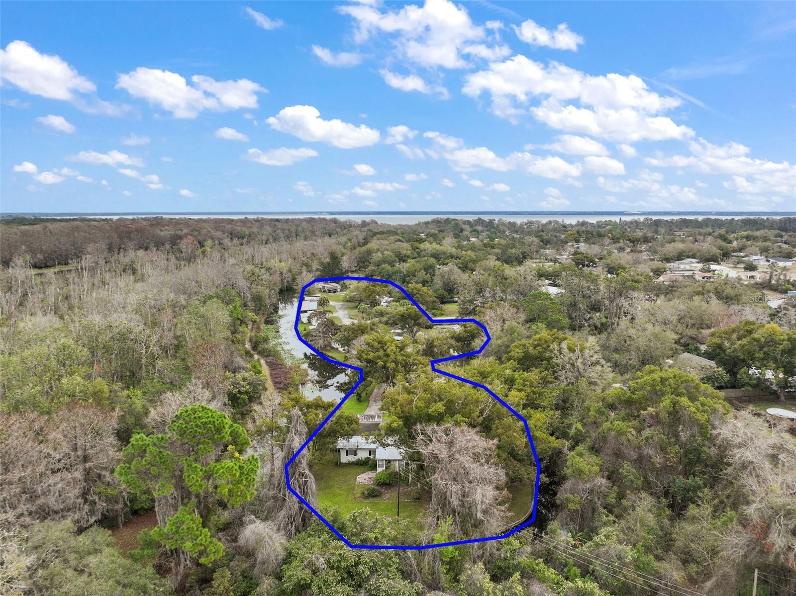 11325 OCKLAWAHA DRIVE