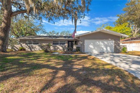 Photo of 7102 Woodfield Drive, Tampa, FL 33617 (MLS # TB8468022)
