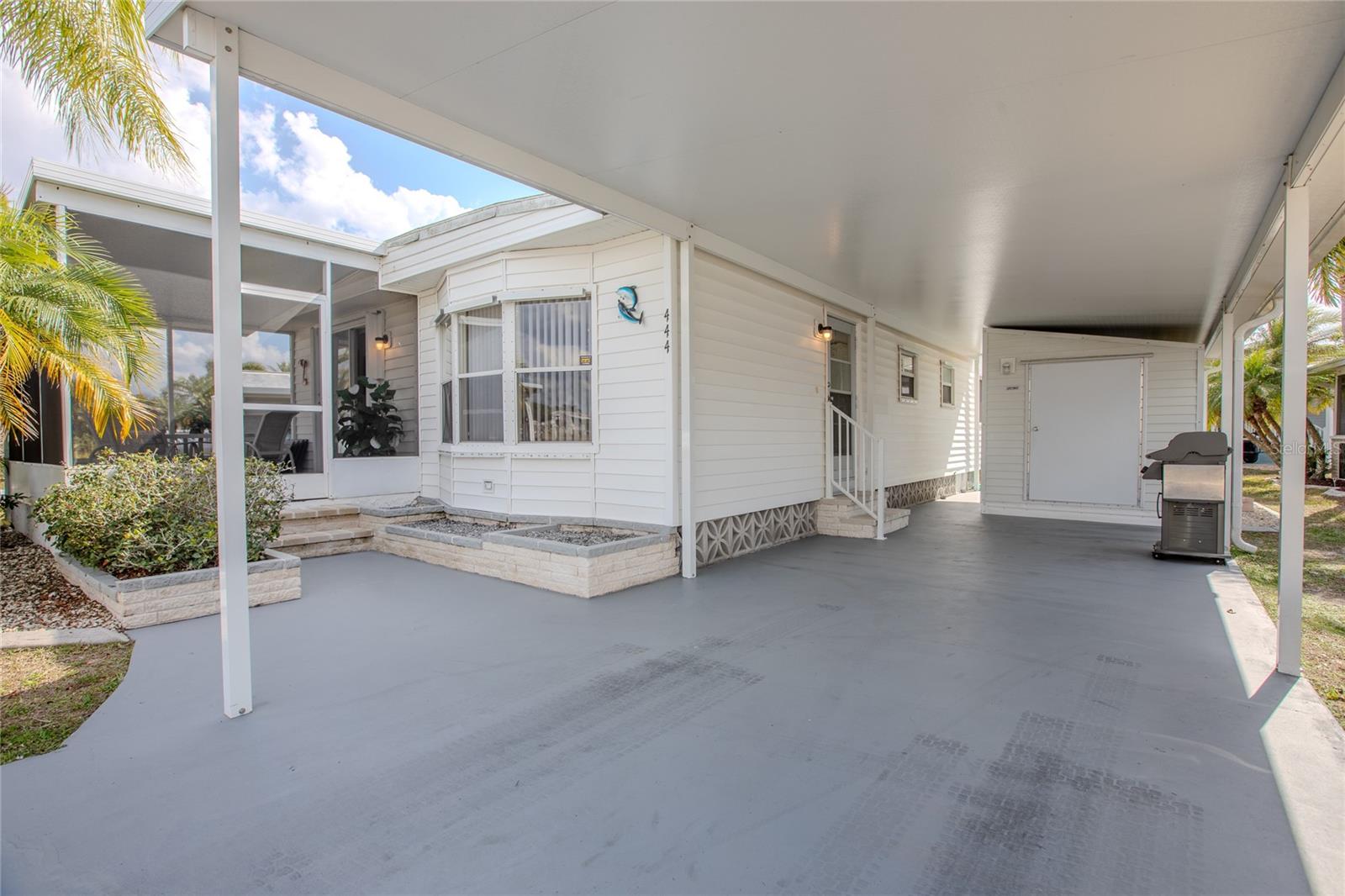 MAPLE LEAF ESTATES - Residential