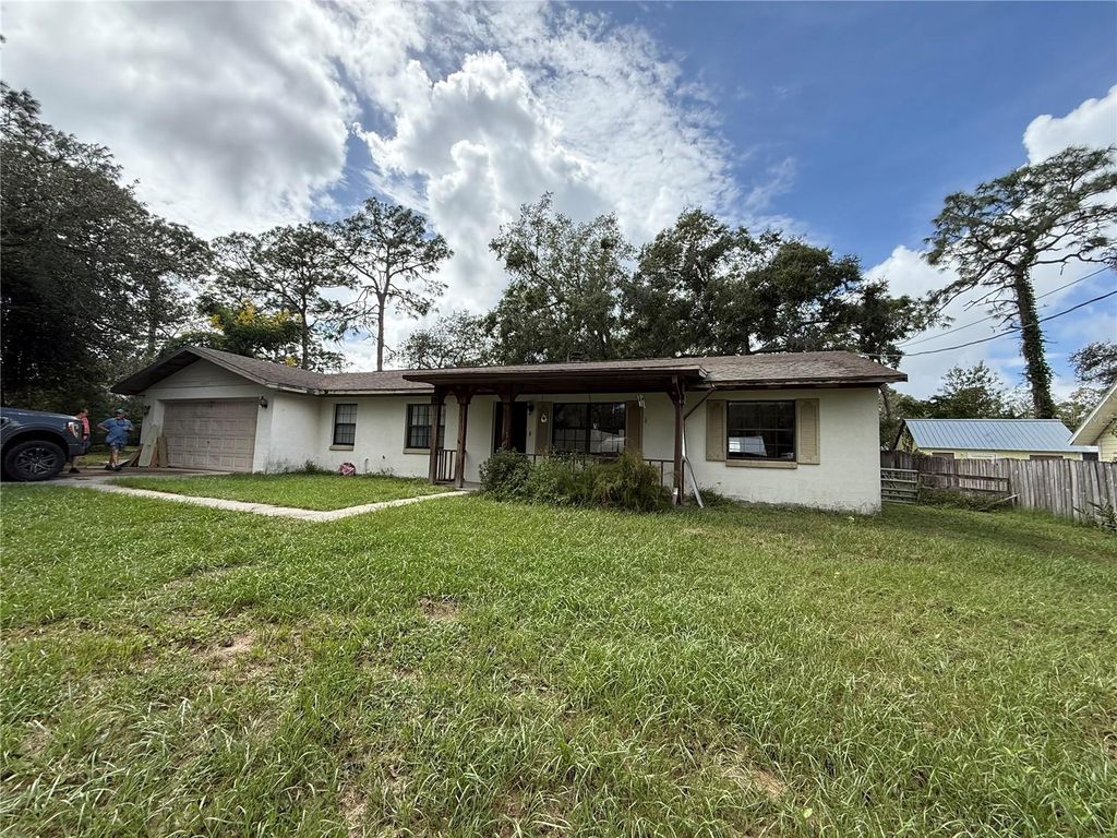 Photo of 40907 W 3rd Avenue, Umatilla, FL 32784 (MLS # V4946124)