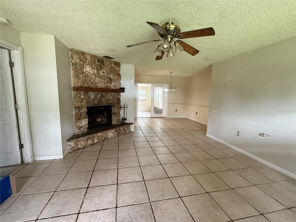 Photo of 40907 W 3rd Avenue, Umatilla, FL 32784 (MLS # V4946124)