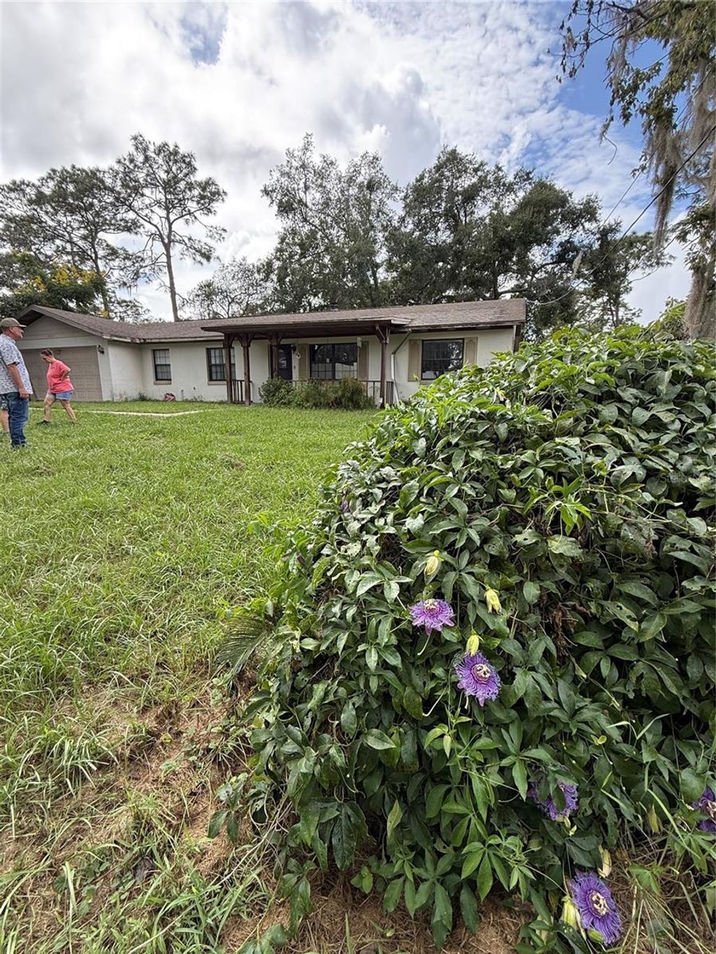 Photo of 40907 W 3rd Avenue, Umatilla, FL 32784 (MLS # V4946124)