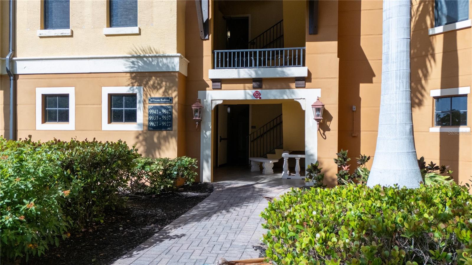 99 VIVANTE BOULEVARD 303