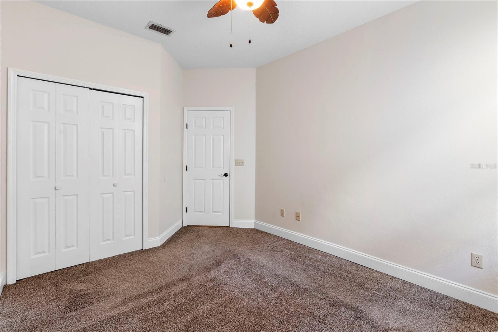 HUNTERS STAND AT CARILLON - Residential