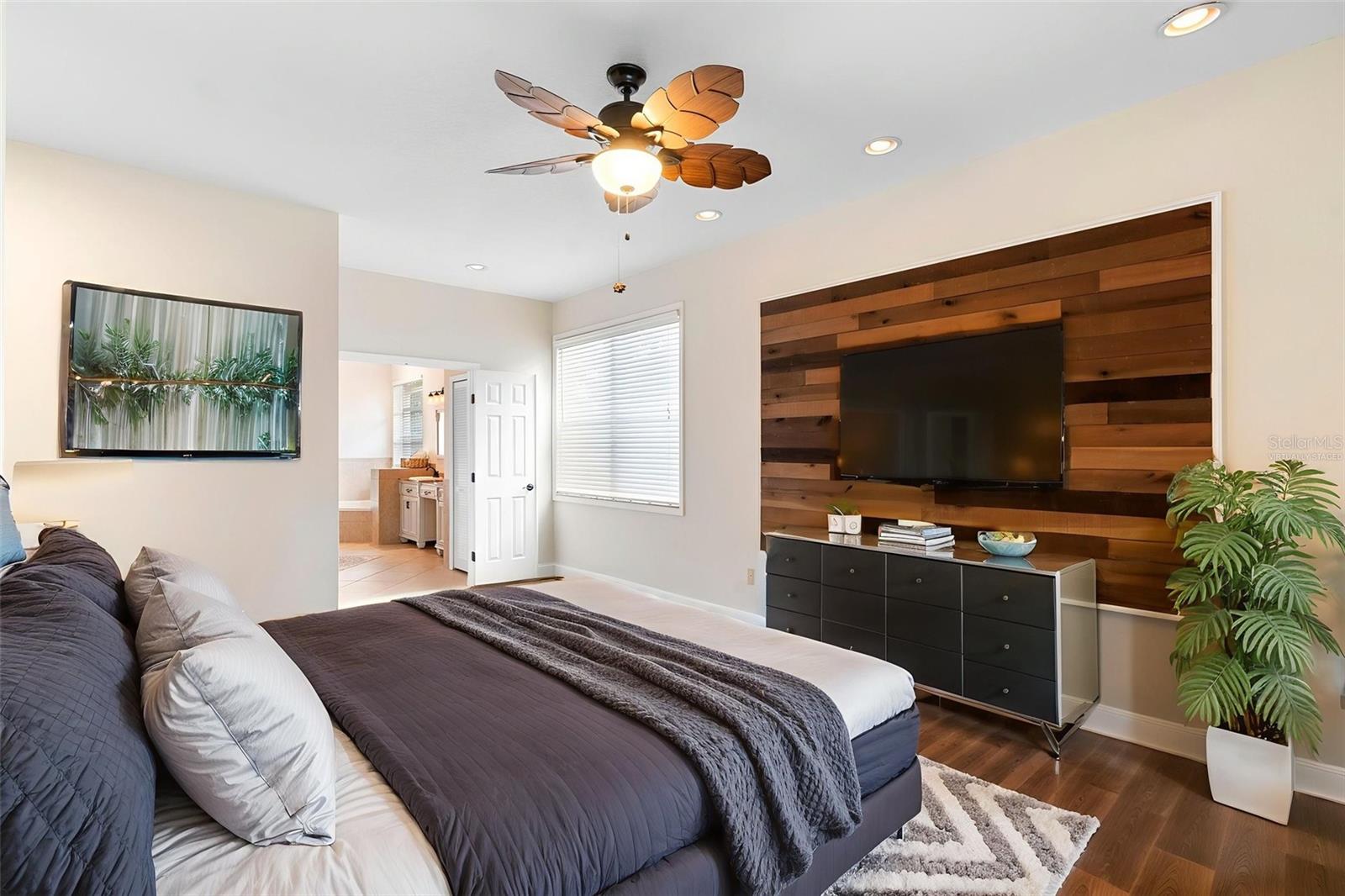 HUNTERS STAND AT CARILLON - Residential
