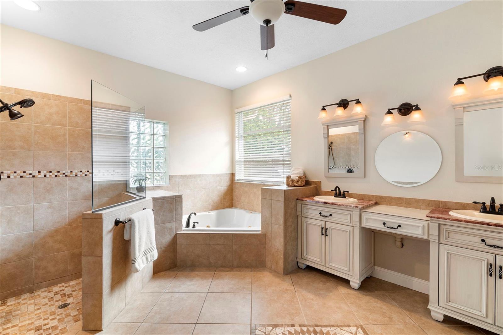 HUNTERS STAND AT CARILLON - Residential