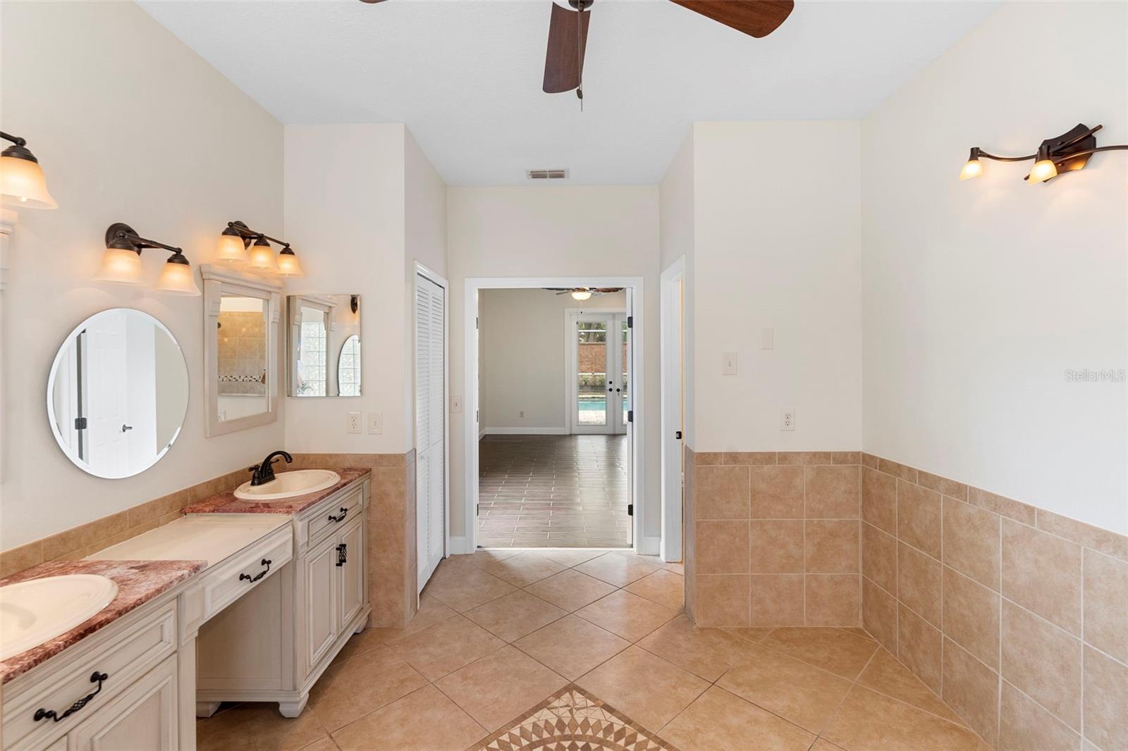 HUNTERS STAND AT CARILLON - Residential