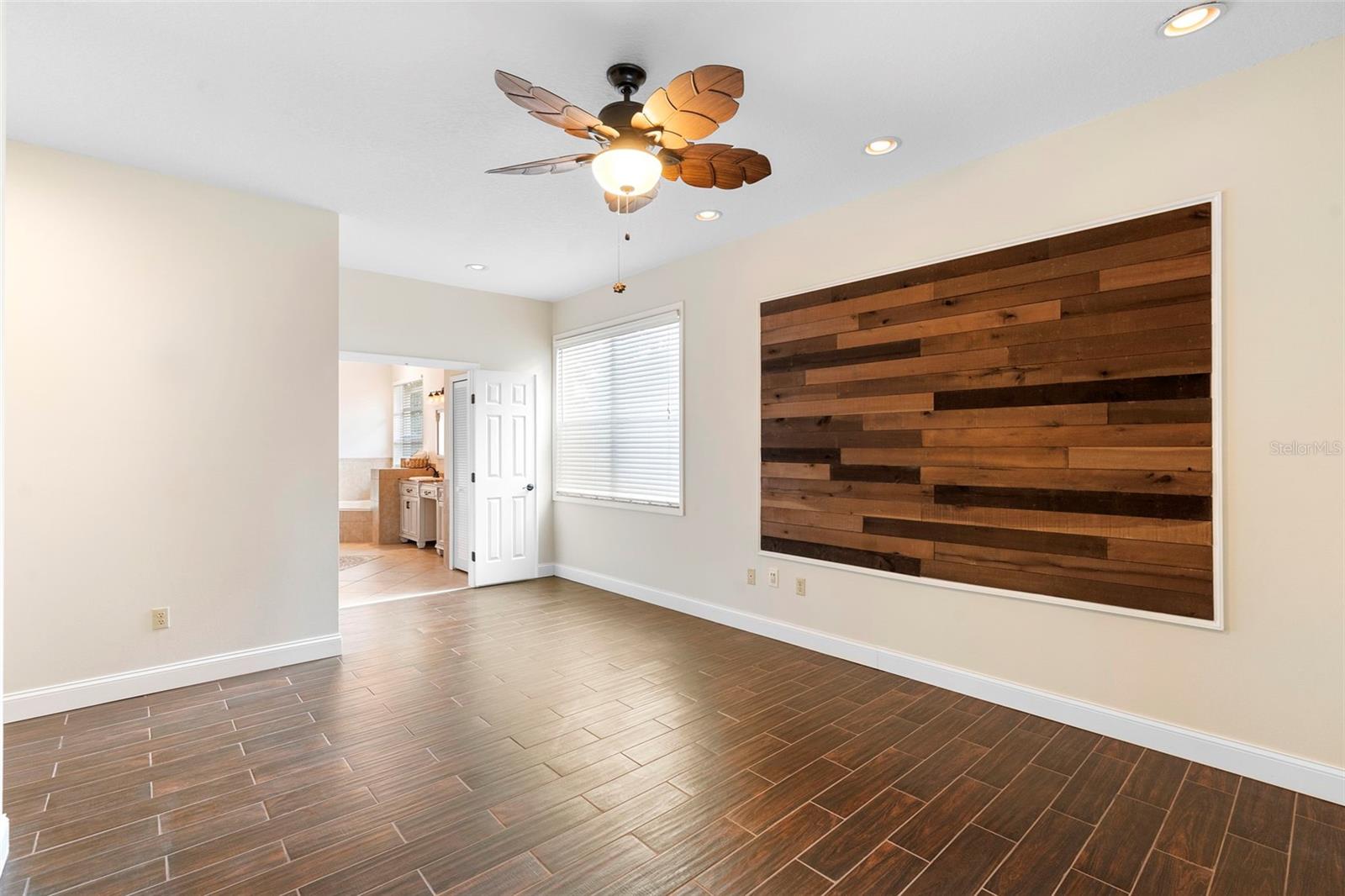 HUNTERS STAND AT CARILLON - Residential