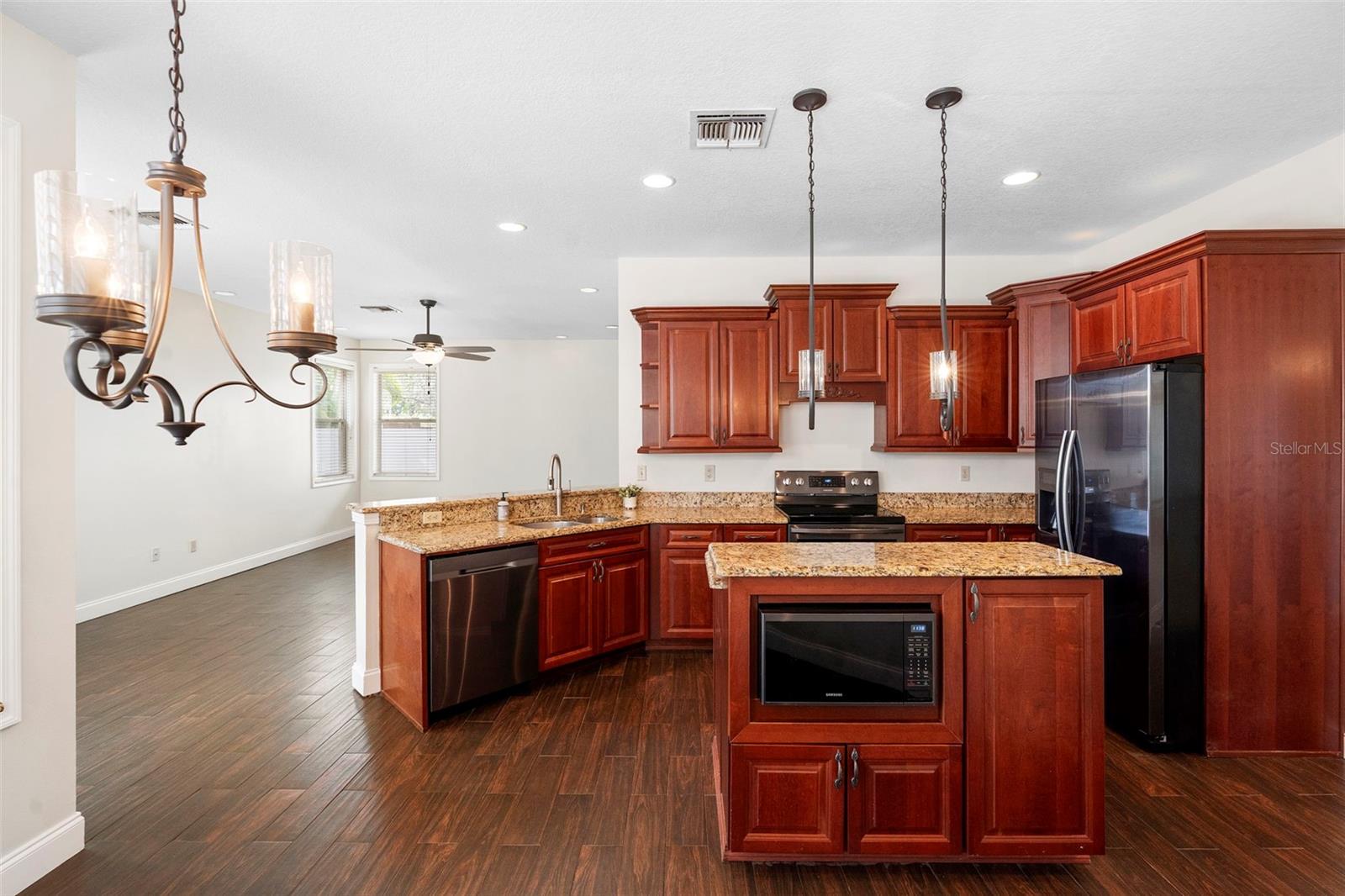 HUNTERS STAND AT CARILLON - Residential