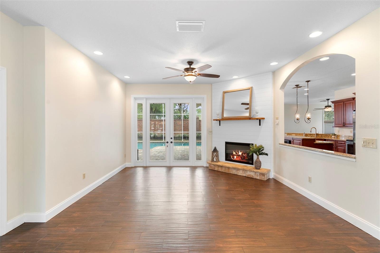 HUNTERS STAND AT CARILLON - Residential