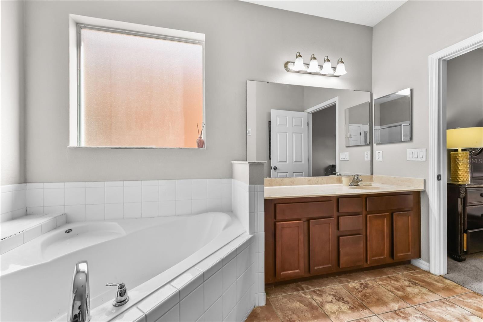 WATERSONG PH 01 - Residential