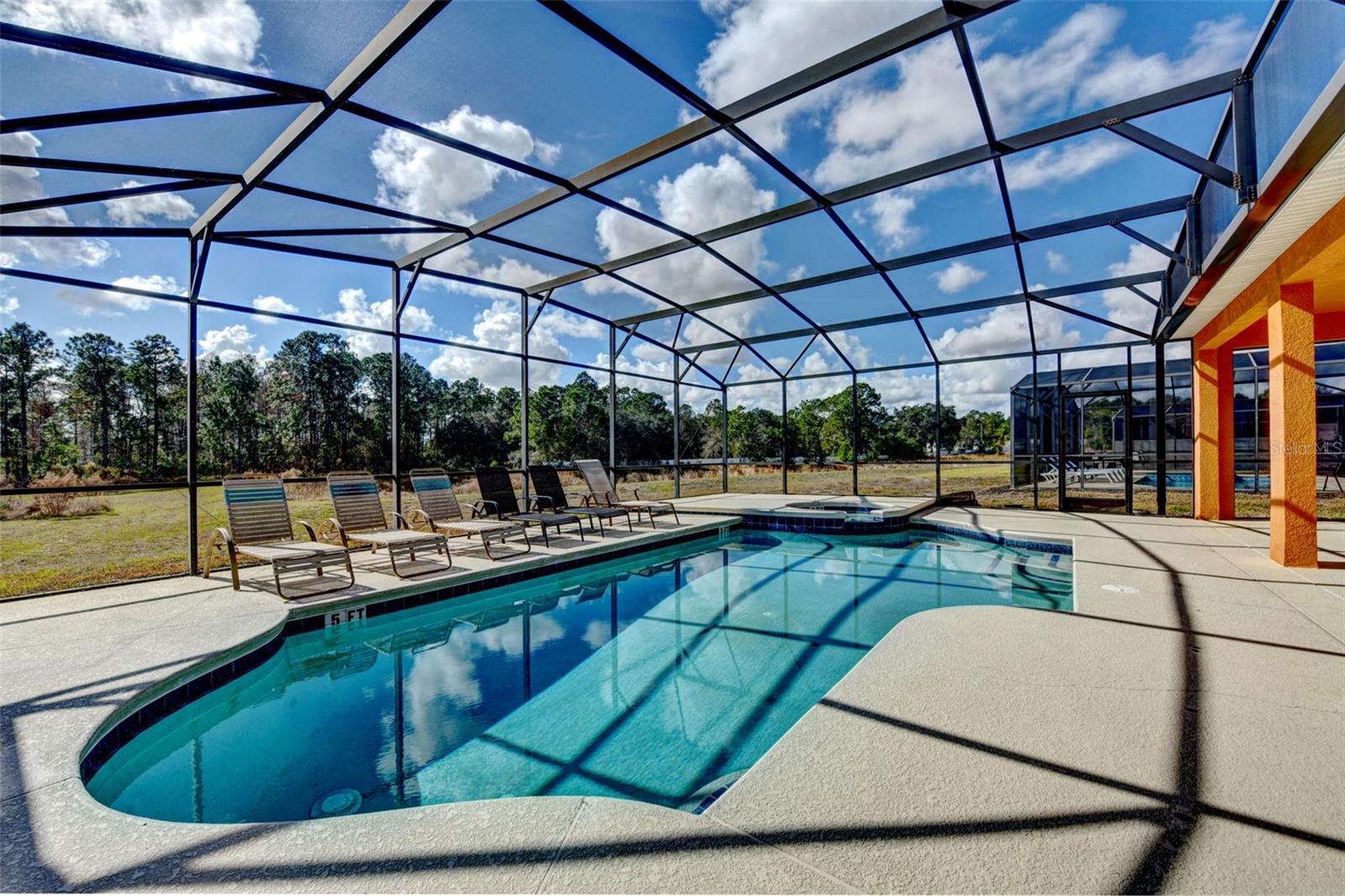 WATERSONG PH 01 - Residential