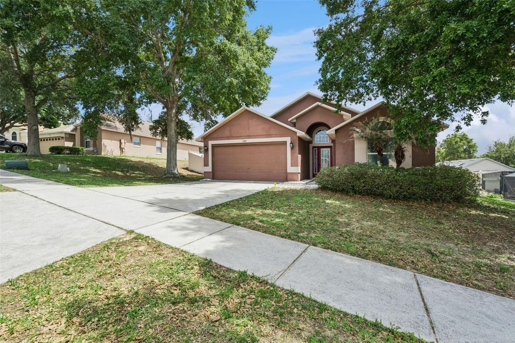 Photo of 1581 Silhouette Drive, Clermont, FL 34711 (MLS # O6400324)