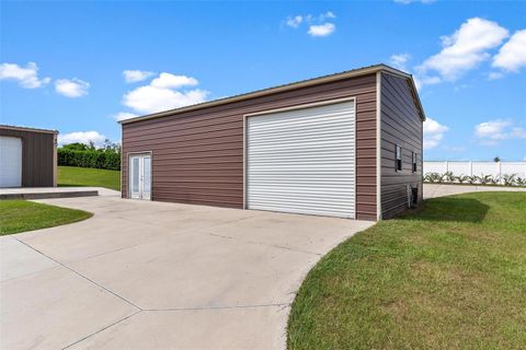 Tiny photo for 7086 Number Two Road, Howey In The Hills, FL 34737 (MLS # G5102448)