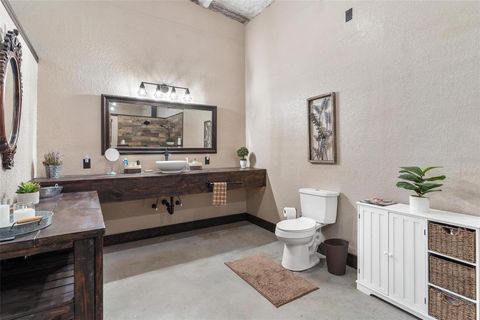 Tiny photo for 7086 Number Two Road, Howey In The Hills, FL 34737 (MLS # G5102448)