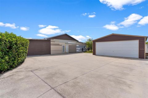 Tiny photo for 7086 Number Two Road, Howey In The Hills, FL 34737 (MLS # G5102448)