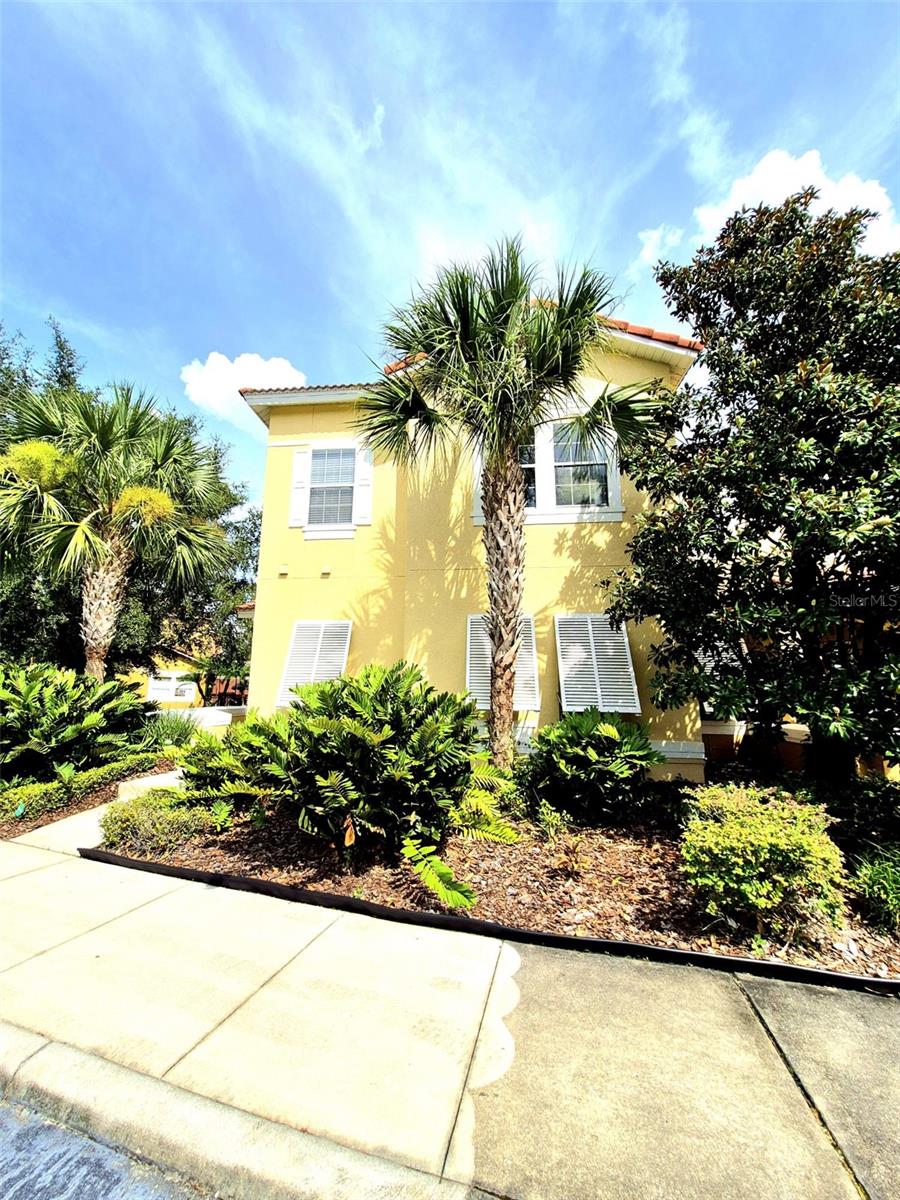 4708 VERO BEACH PLACE
