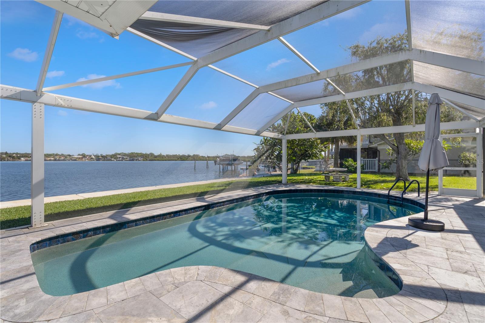 HARBOR ISLE - Residential