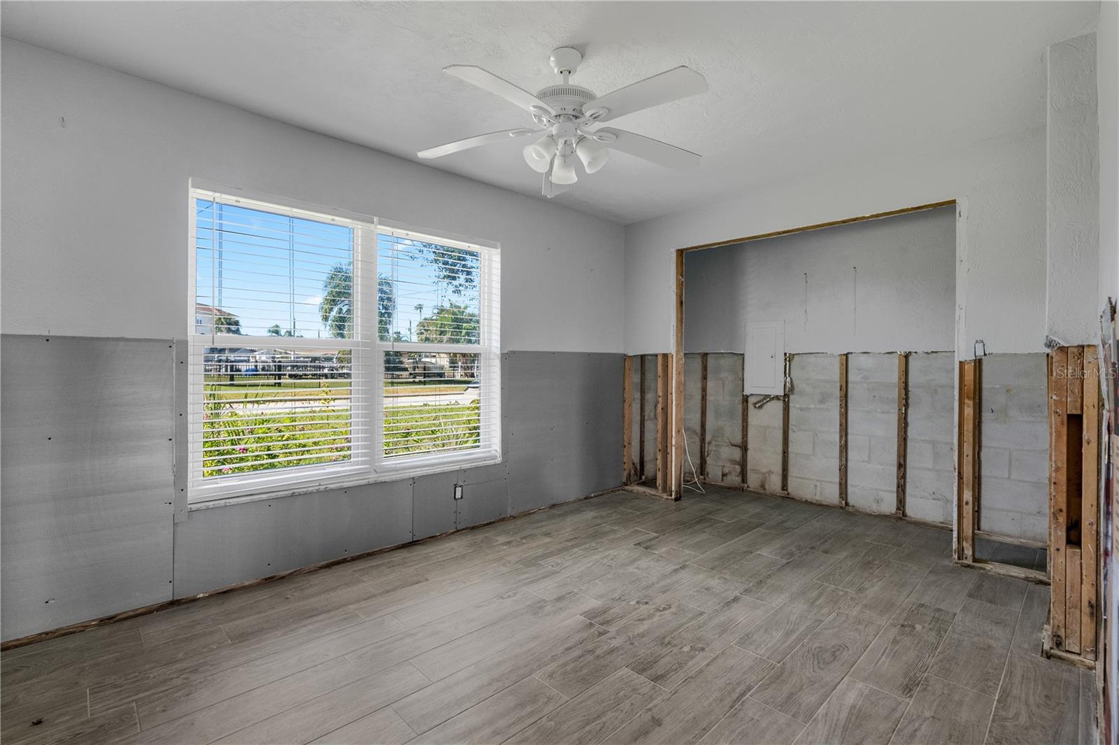 HARBOR ISLE - Residential