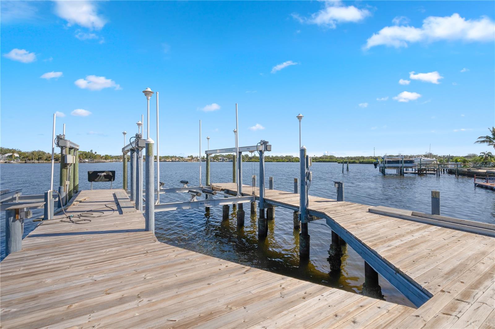 HARBOR ISLE - Residential