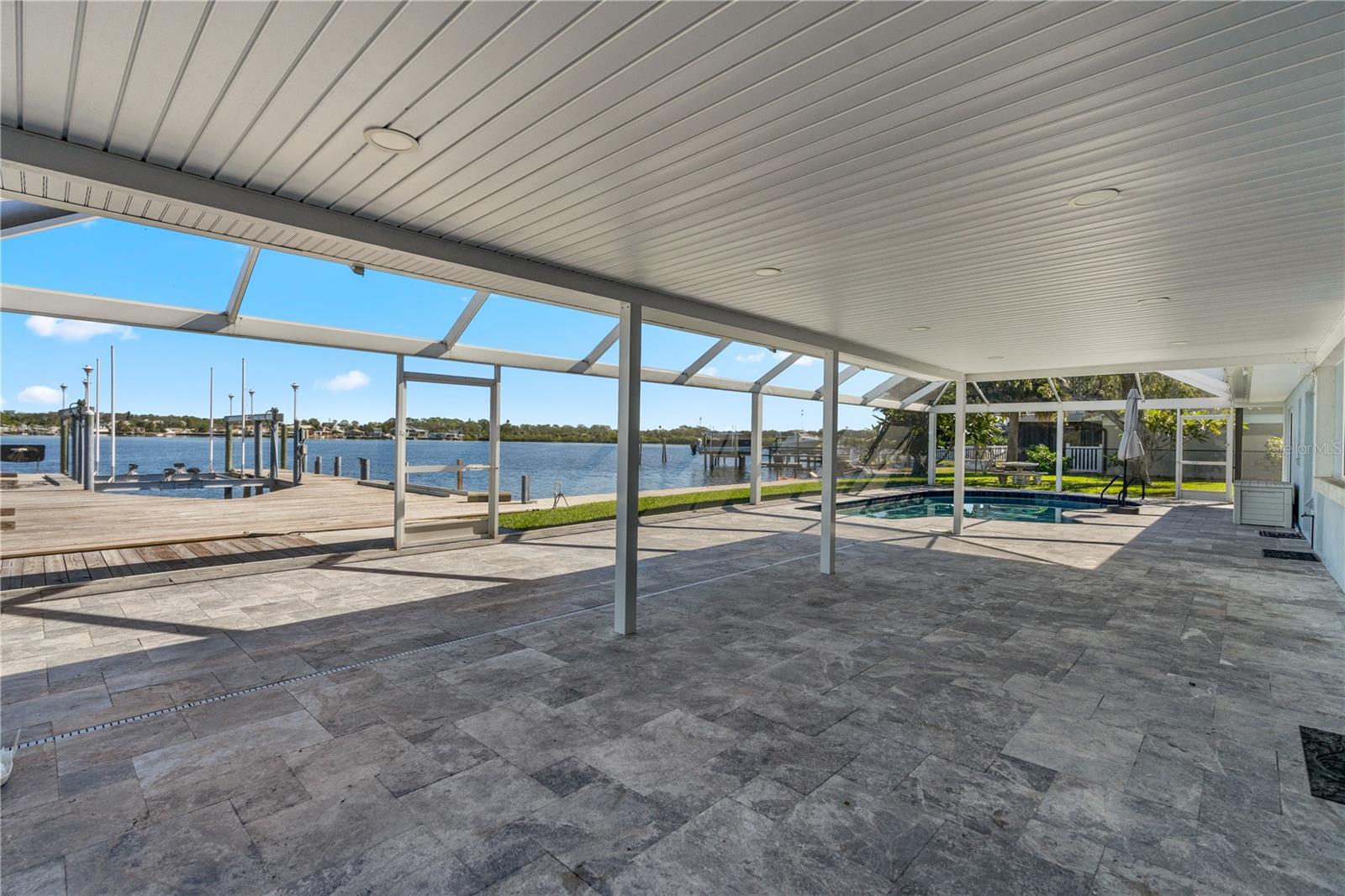 HARBOR ISLE - Residential