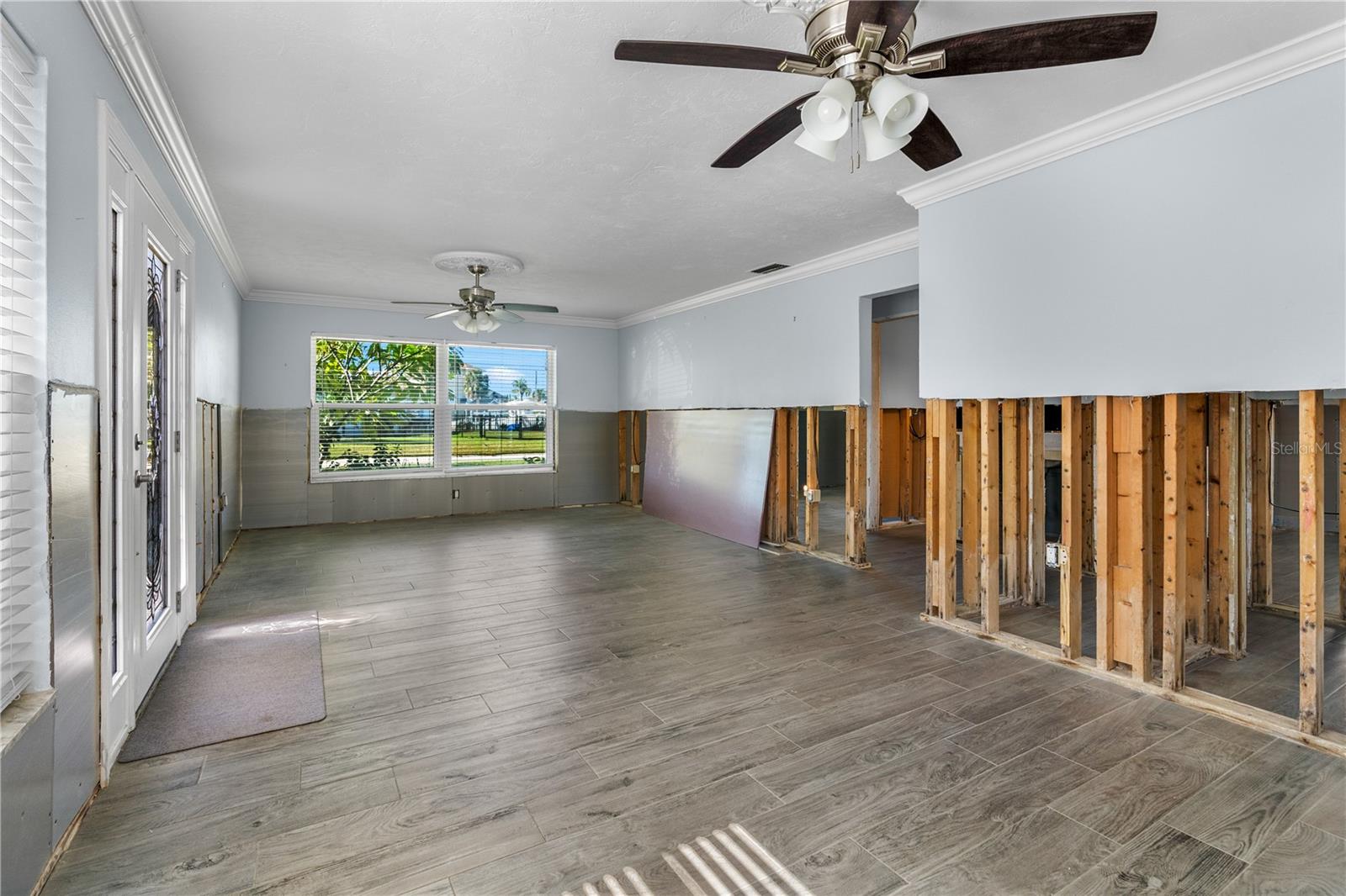 HARBOR ISLE - Residential