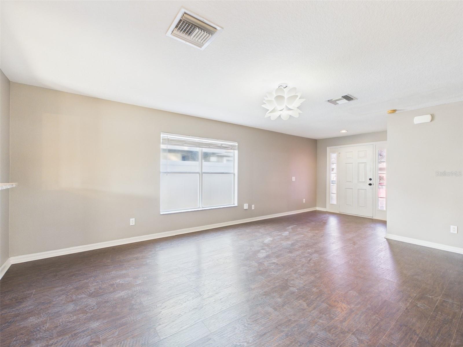 SPRING RIDGE - Residential