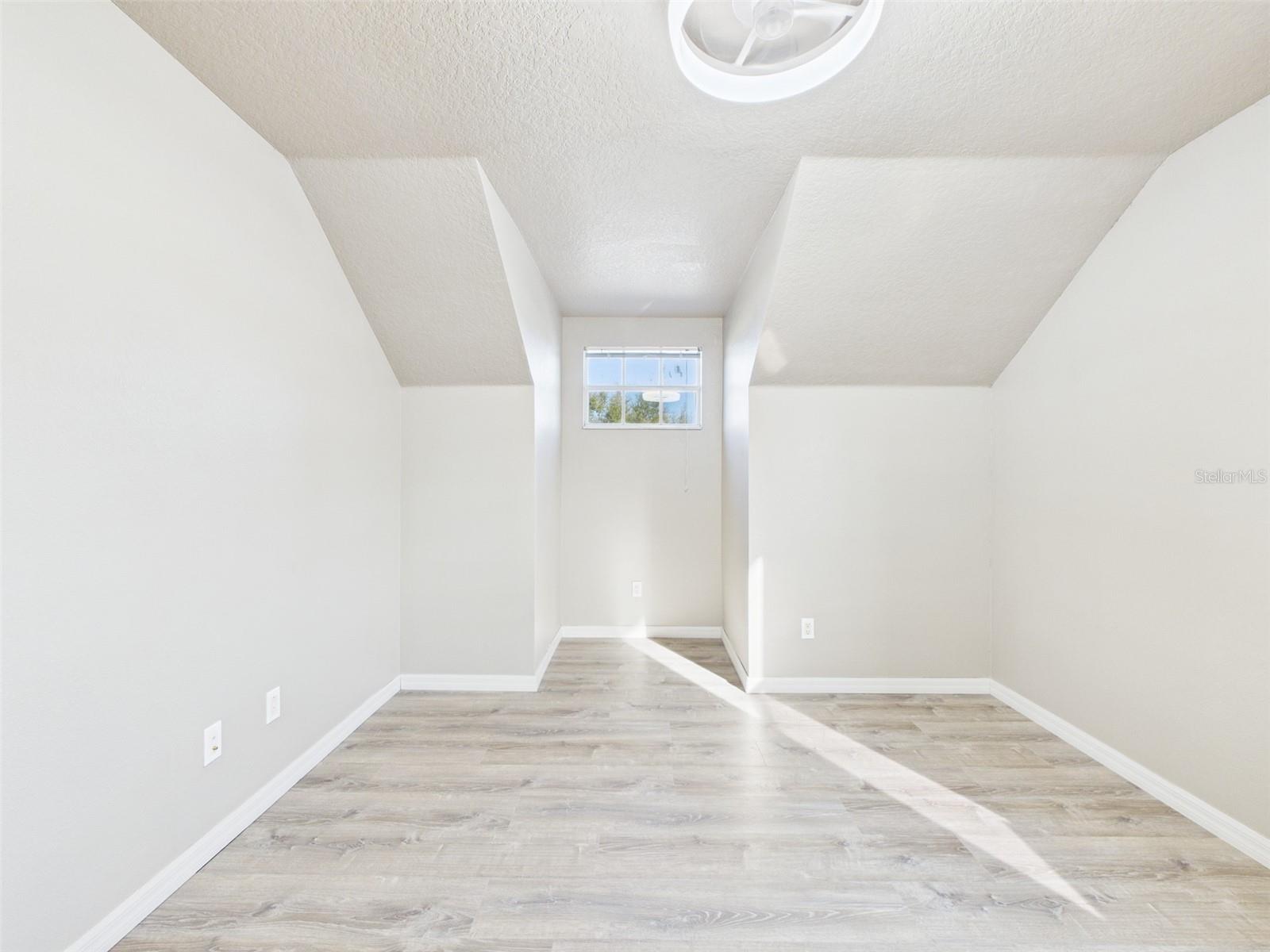 SPRING RIDGE - Residential