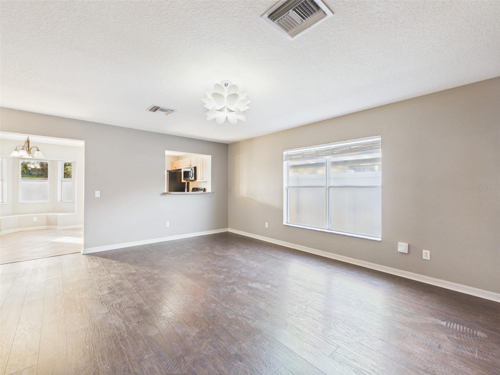 SPRING RIDGE - Residential