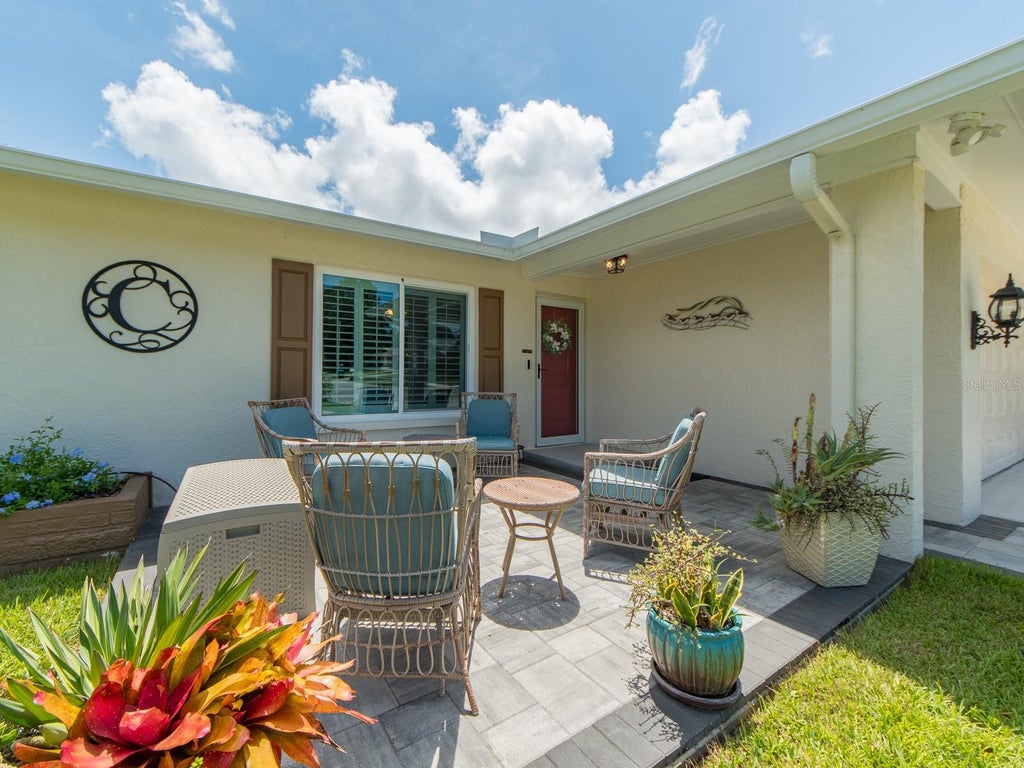 Photo of 1207 Timberbrooke Drive, Palm Harbor, FL 34684 (MLS # TB8539457)