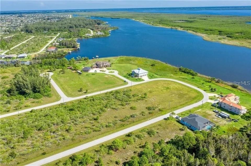 PORT CHARLOTTE SEC 94 01 - Land