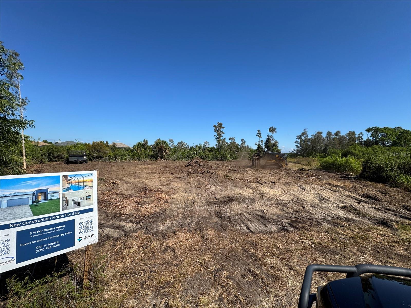 PORT CHARLOTTE SEC 94 01 - Land