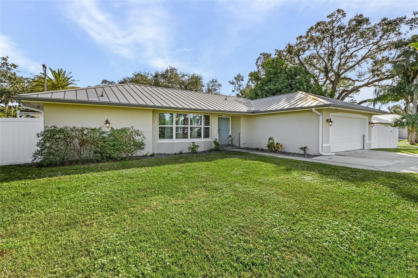 13756 RIVER FOREST DRIVE