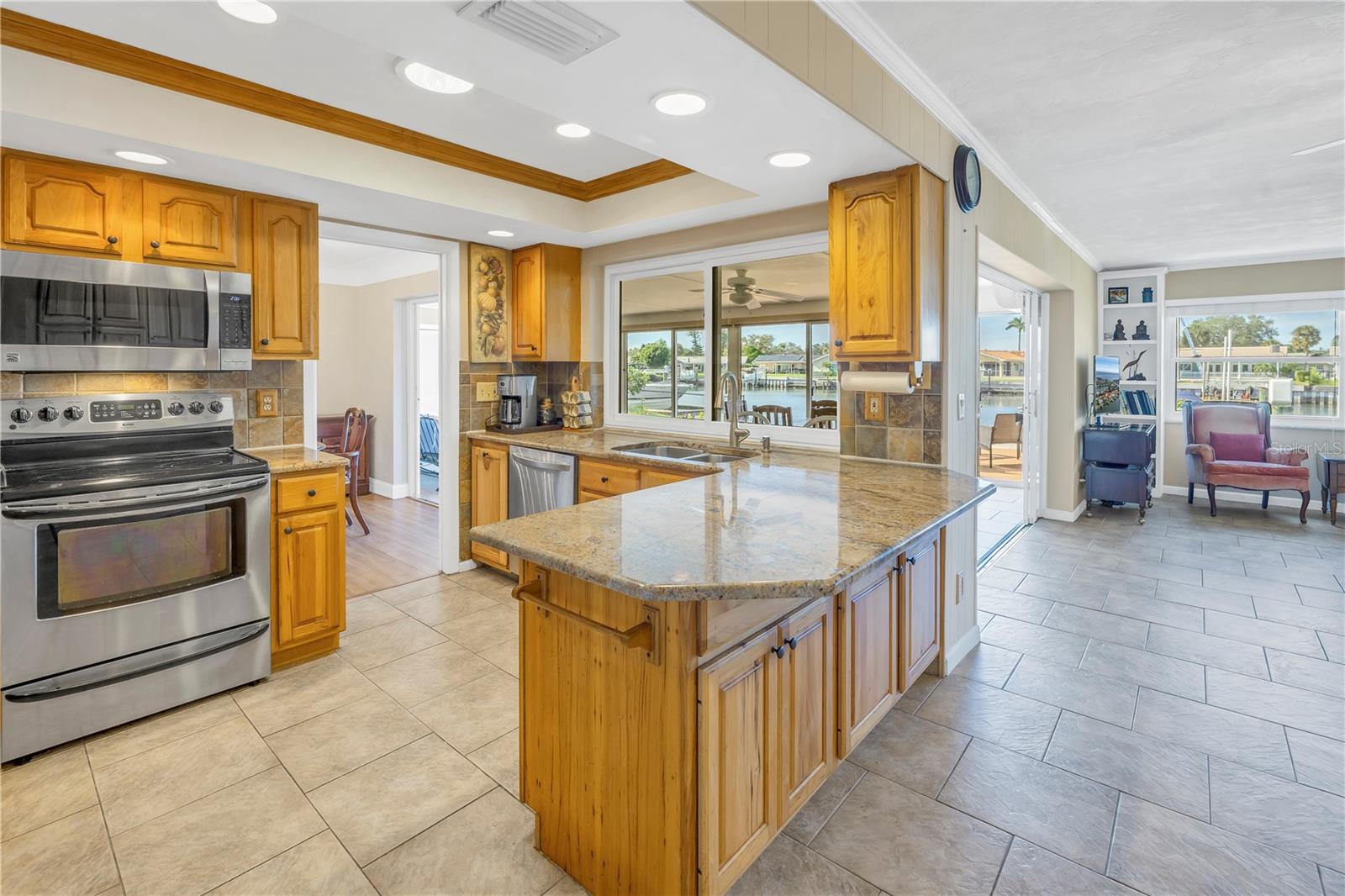 VENETIAN ISLES - Residential