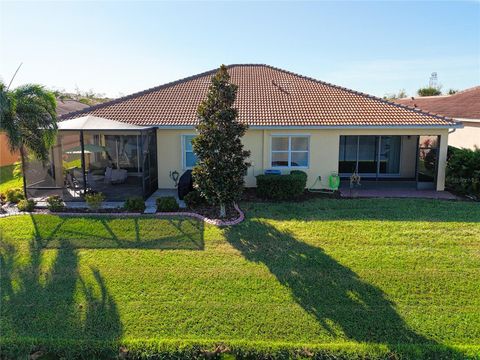 A home in WIMAUMA