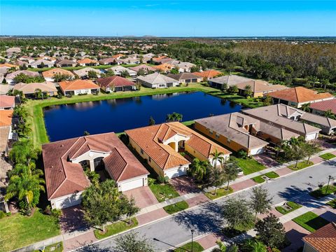 A home in WIMAUMA