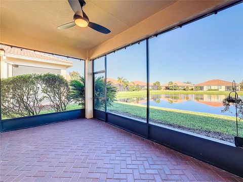 A home in WIMAUMA