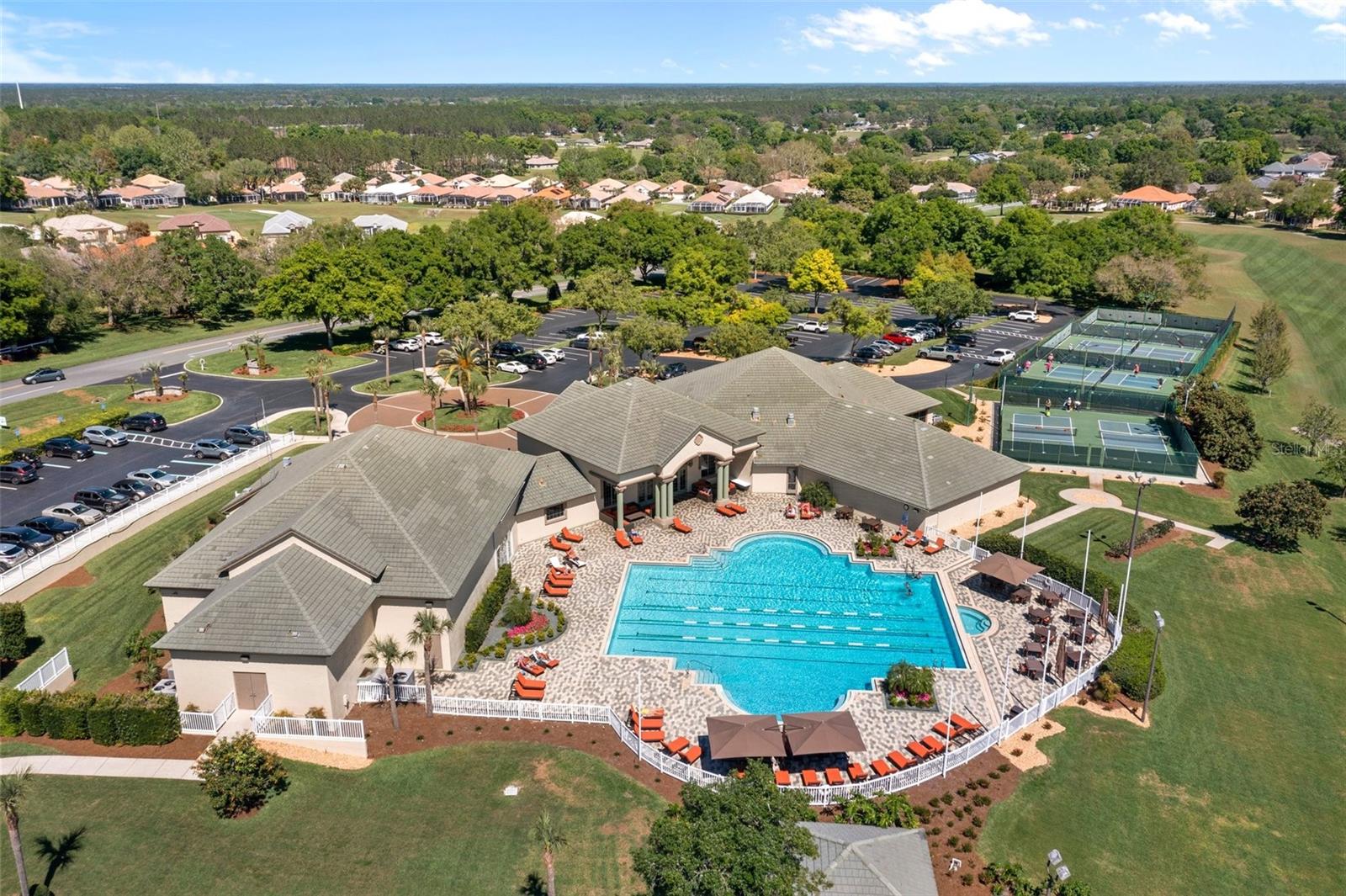 HILLSIDE VILLAS - Residential