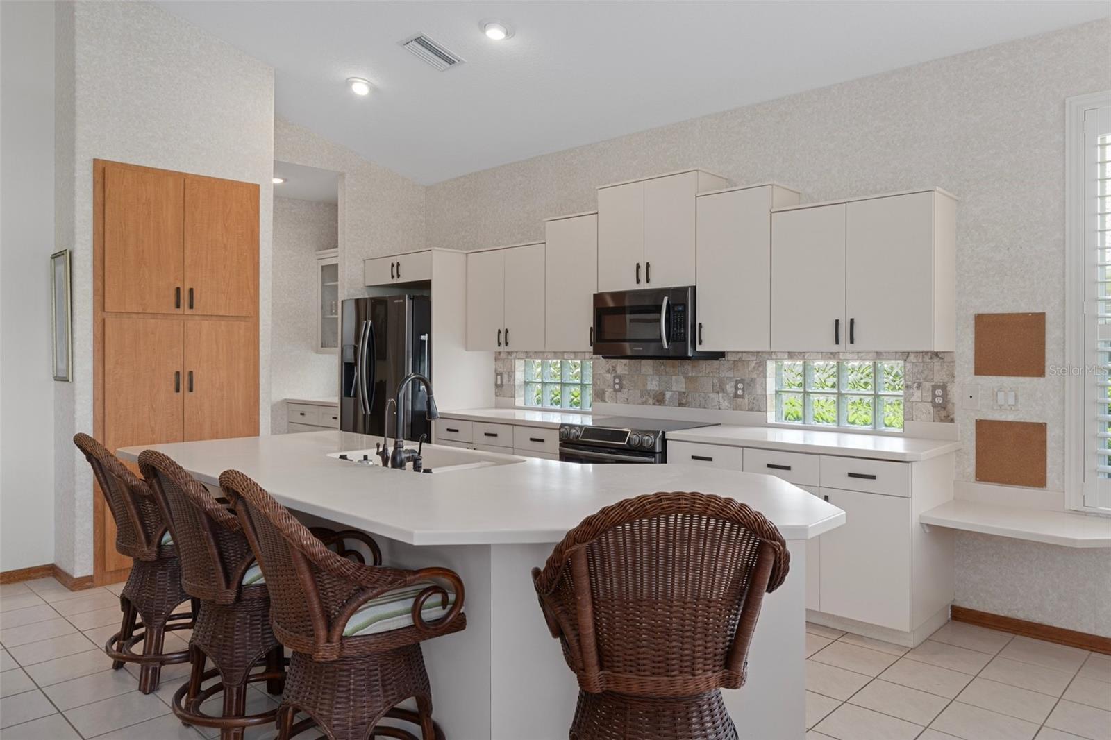 HILLSIDE VILLAS - Residential