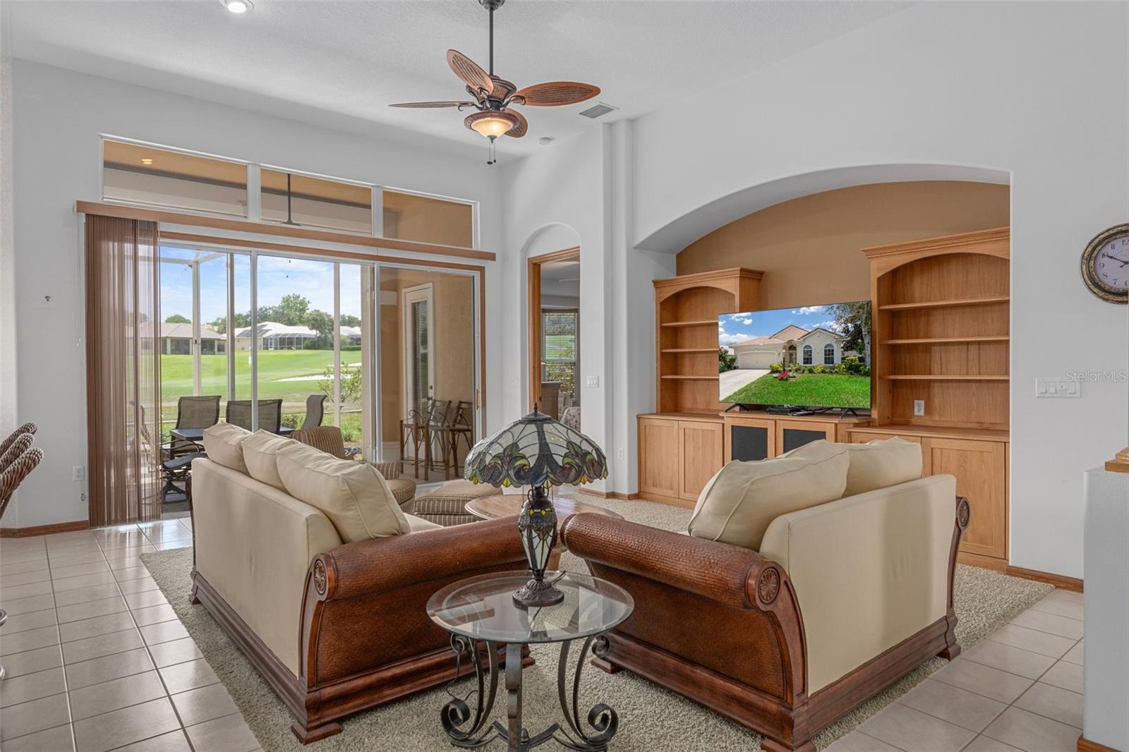 HILLSIDE VILLAS - Residential