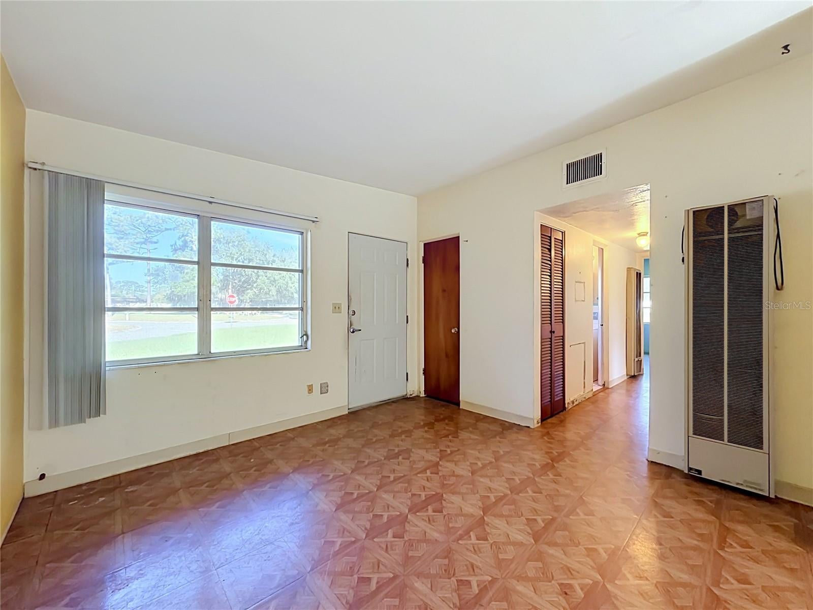 400 E 5TH STREET