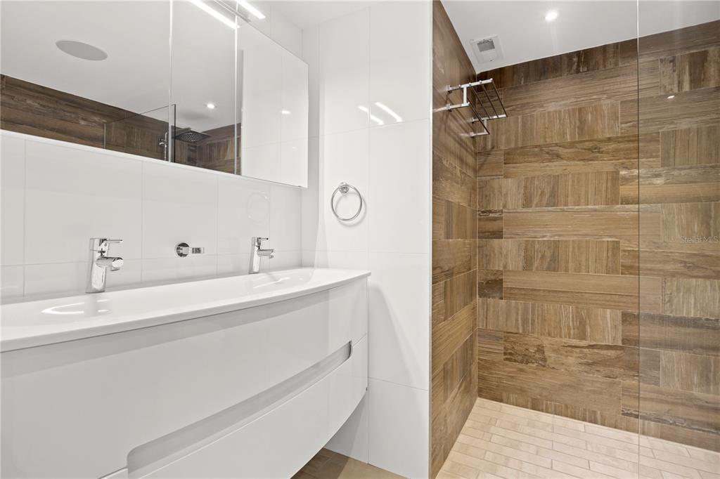 CONDADO PRINCESS - Residential