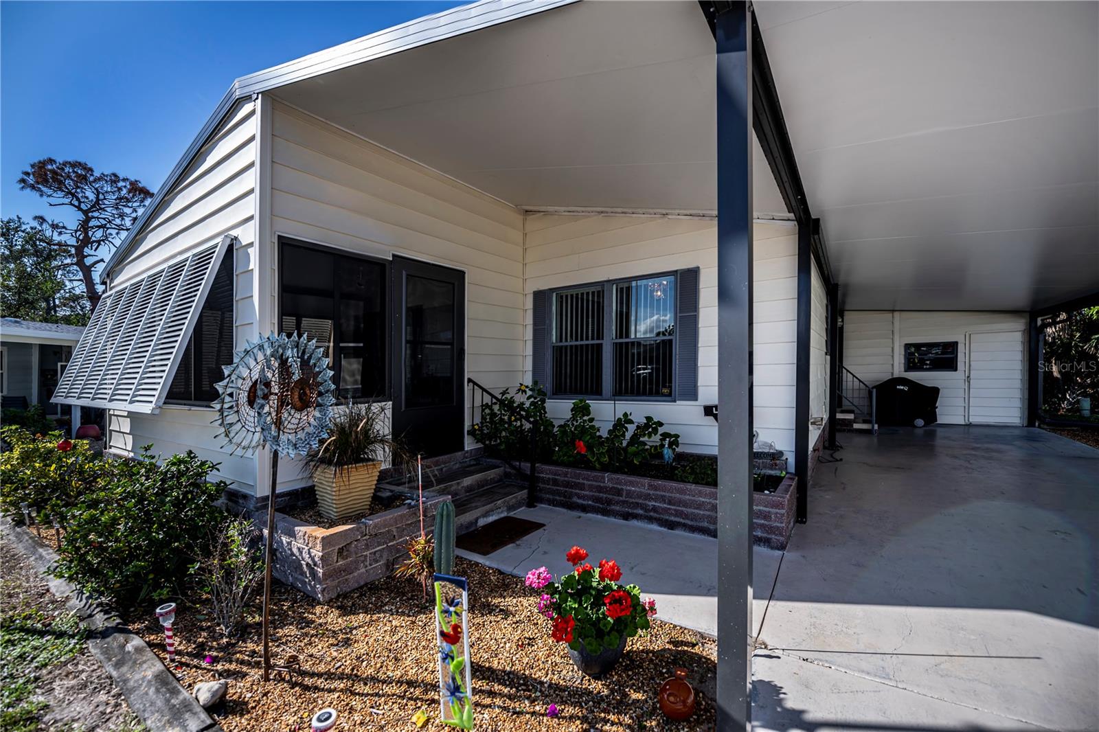 TANGERINE WOODS - Residential